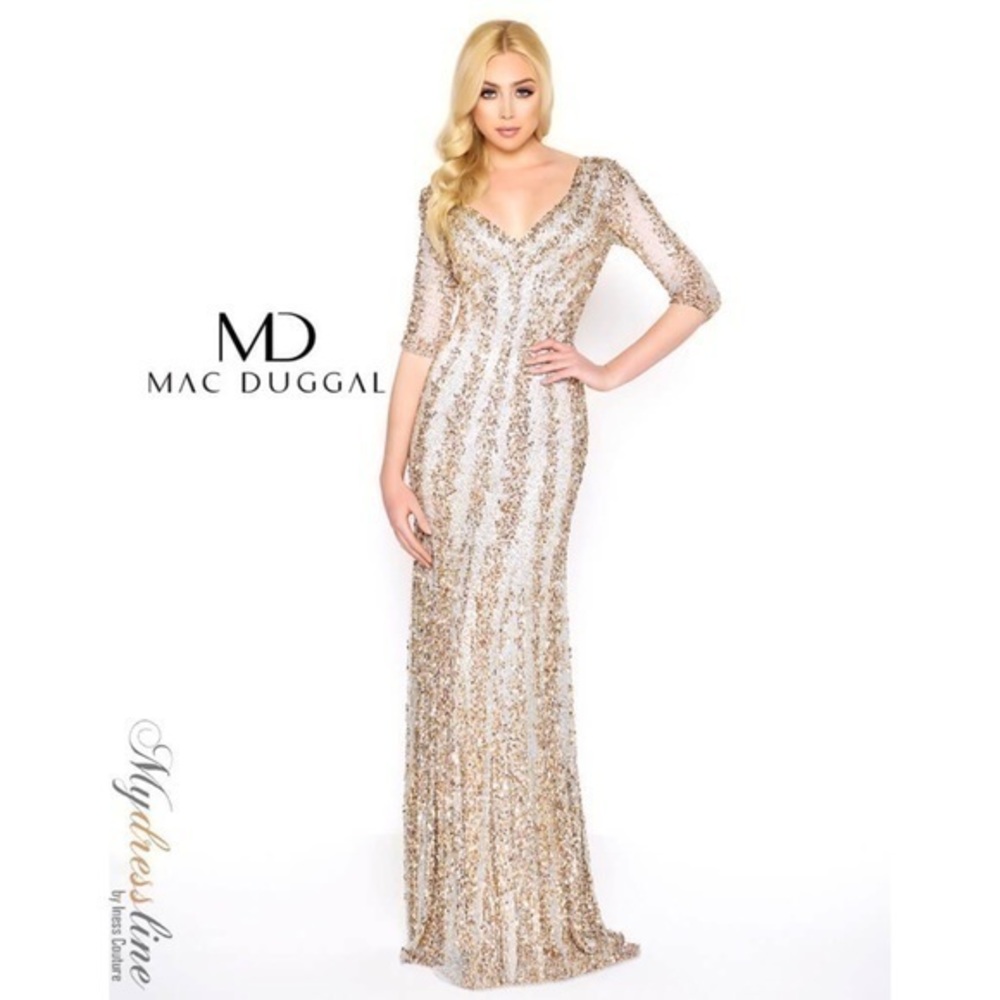 Mac Duggal 4247 Platinum Gold Sequined Plunge V-Neck Formal Gown Size 8 NWT